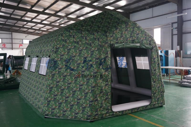 充氣帳篷與傳統金屬支架帳篷在使用方面有什么不同？